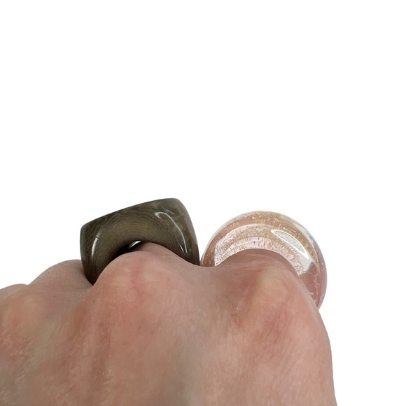 Lot of 6 Fashion Rings: Wired Wrapped, Wood & Glass - Picture 9 of 12